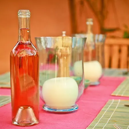 Couette-café Mas St. Joseph 4*